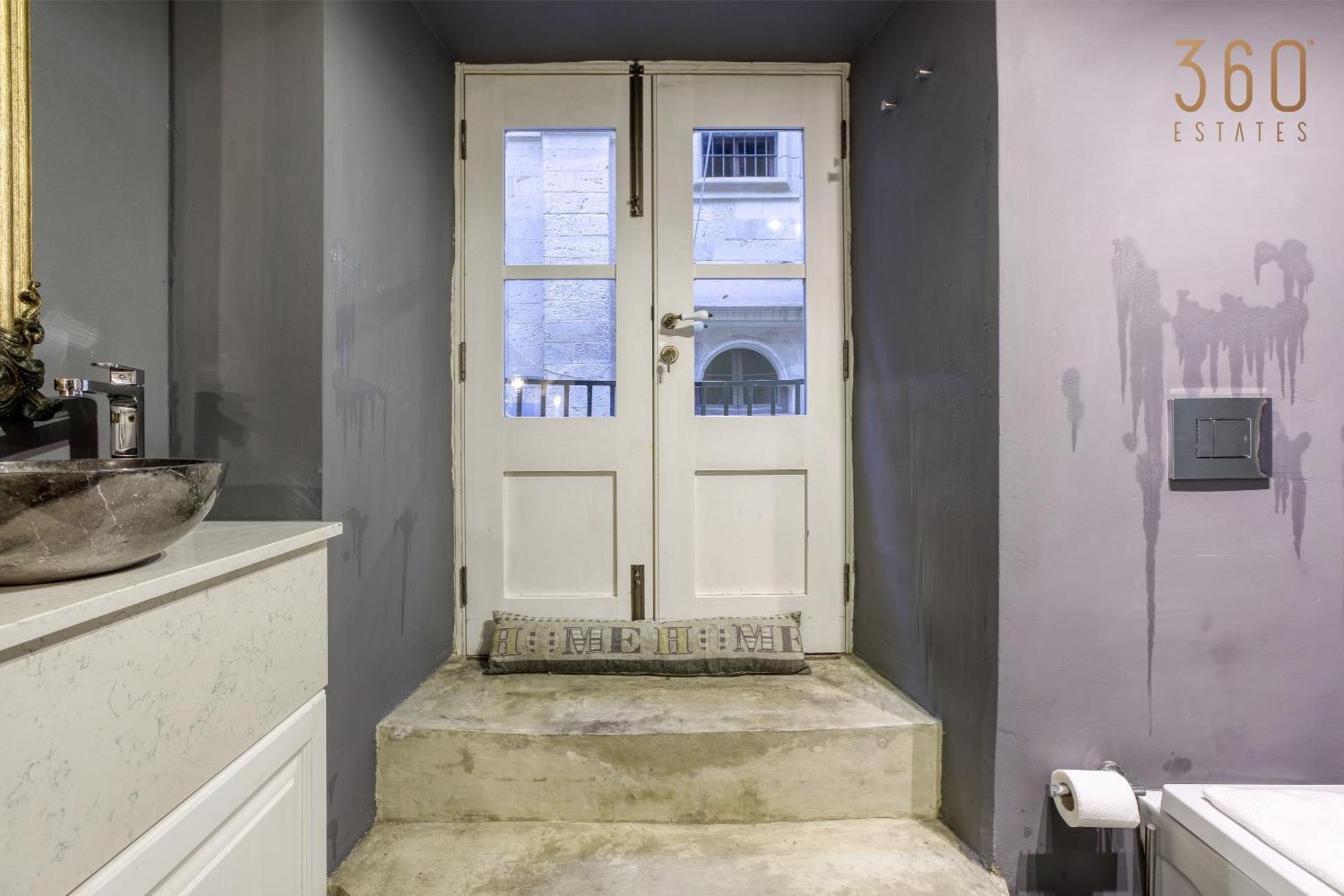 A Sensational 1br In Centre By 360 Estates
