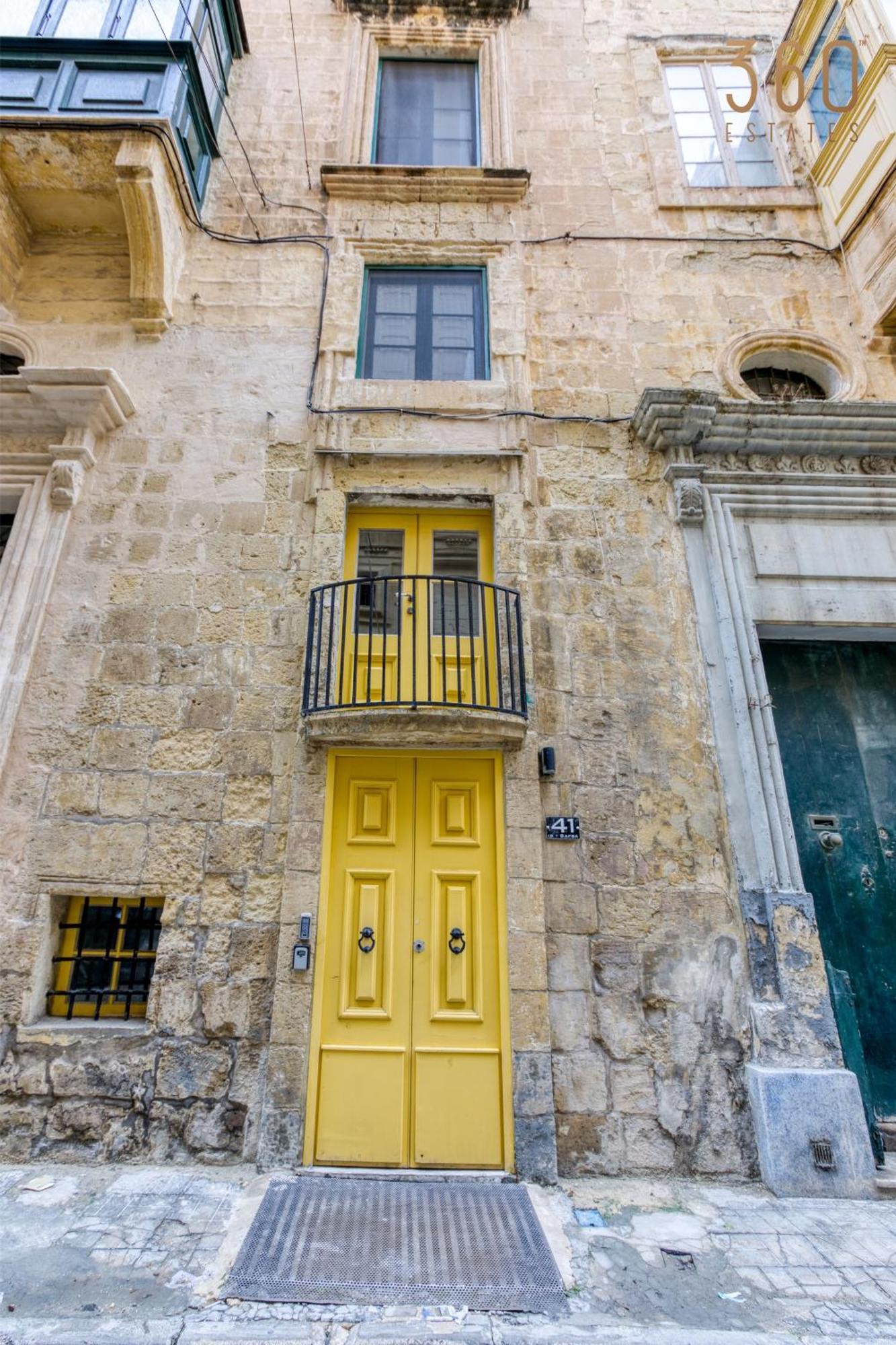 A Sensational 1br In Centre By 360 Estates * Valletta